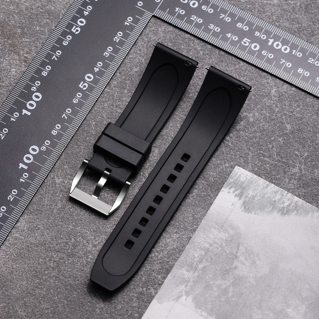 Versatile Quick Release Rubber Watch Strap - Premium Accessory Band