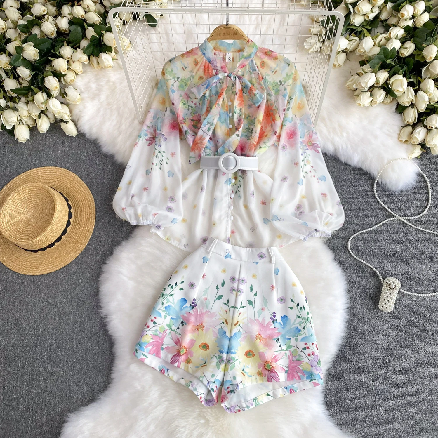 

Женские шифоновые блузки с цветочным принтом и длинным рукавом