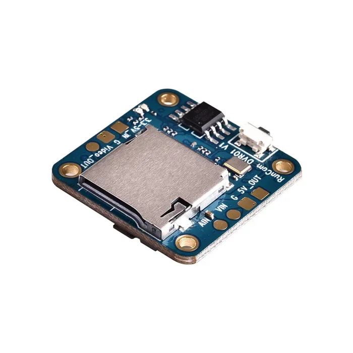 RunCam Mini FPV DVR installé sur un drone de course FPV, prêt à enregistrer des vidéos HD