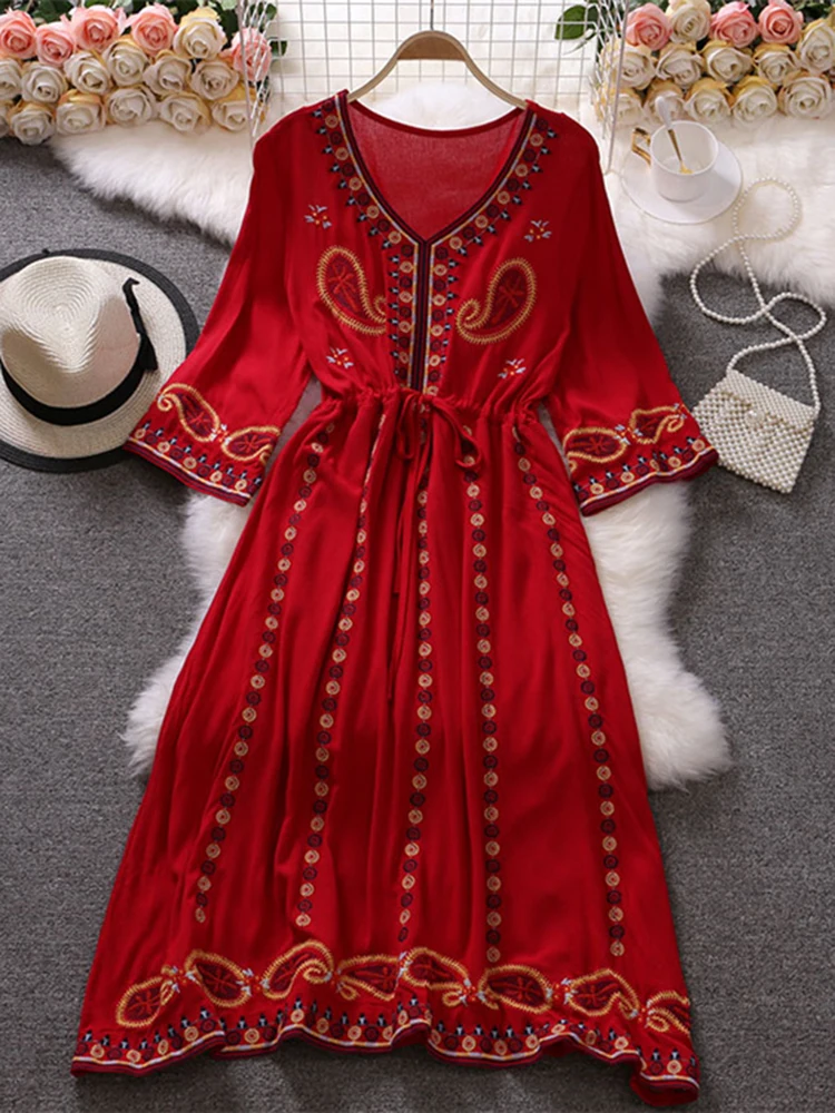 

Spring Summer Women Dress Seaside Vacation Beach Bohemian Loose Ethnic Style Temperament Embroidered V-Neck Dress GD795