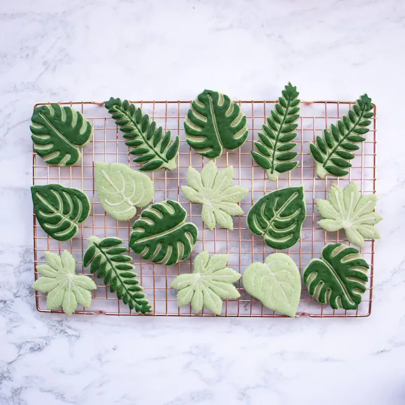 Description Picture 5 of itemDIY Cookie Embosser Mould Agave Ivy Turtle Leaf Plastic Biscuit Mold Fondant Cake Decorating Tools Leaf Pattern Baking Molds