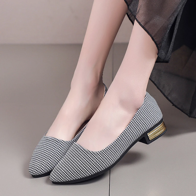 

Spring and Autumn 2023 Casual Shallow-mouthed Women's New Korean Version Pointed Flat-soled Low-heeled Tsutsu Shoes Women