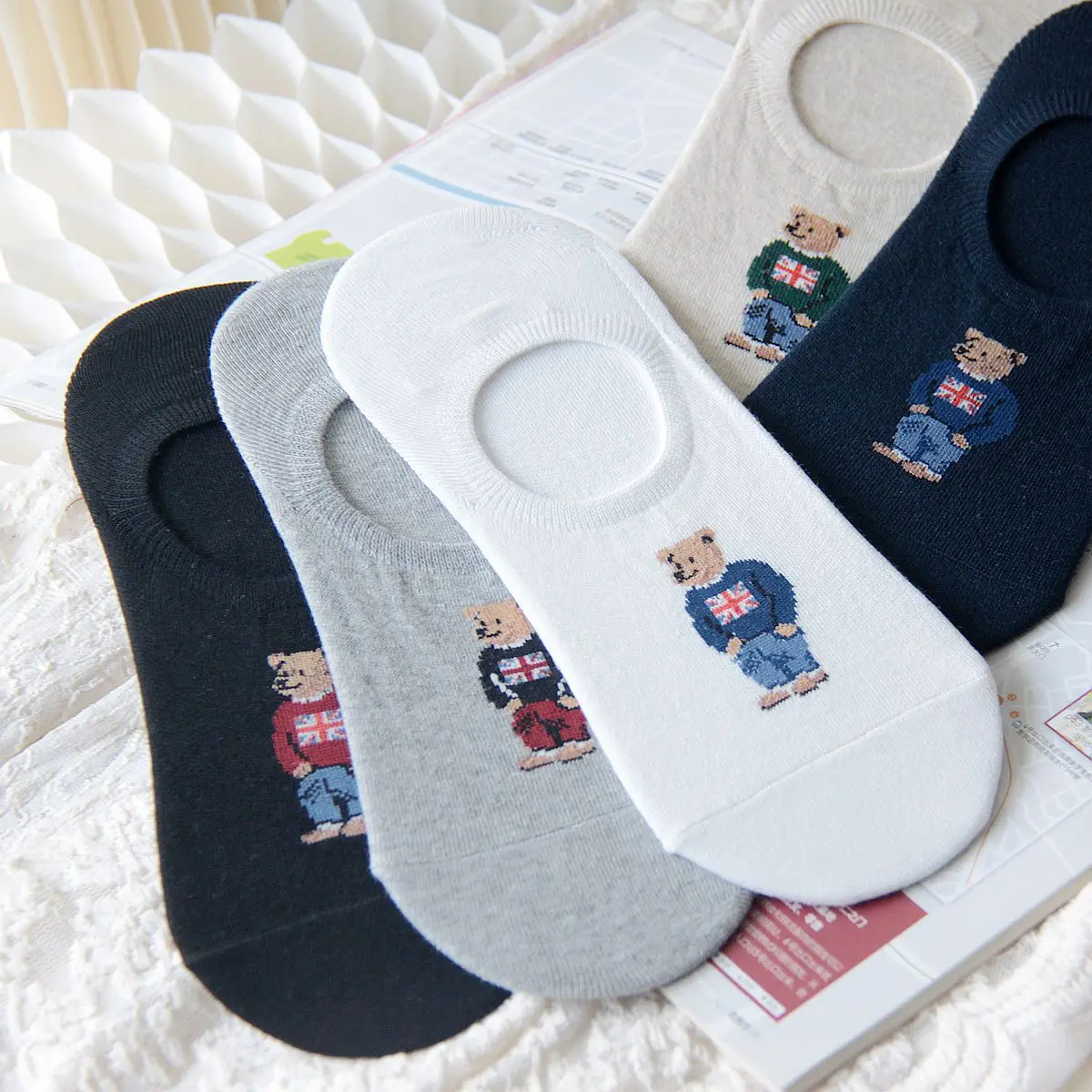 

5 Pairs of 5 Colors Summer New Love Bear Striped Cotton Men and Women Thin Breathable Casual Boat Socks Silicone Invisible Socks