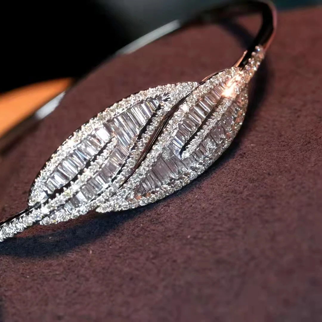 18K White Gold Natural Diamond Leaf Bracelet Ladies Anniversary Wedding Gift High Jewelry