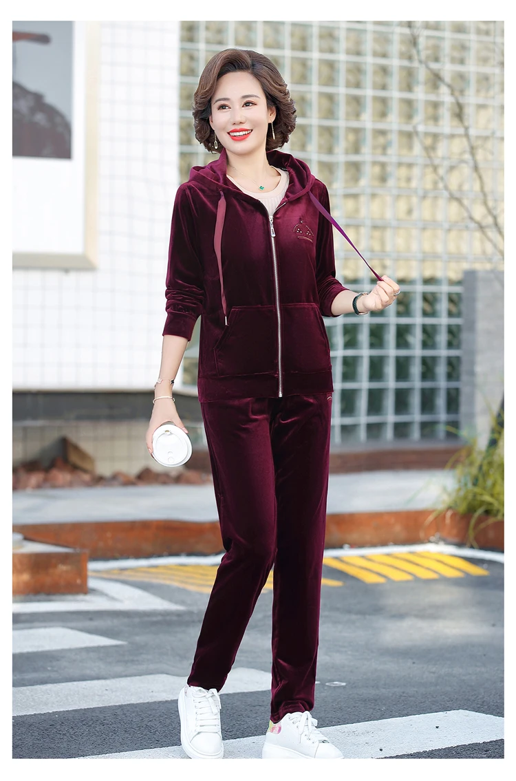 Women Gold Velvet Tracksuits Sets Casual Hooded Zipper Jacket And Pant 2  Piece Set Large Size Middle Aged Mother Fashion Outfit