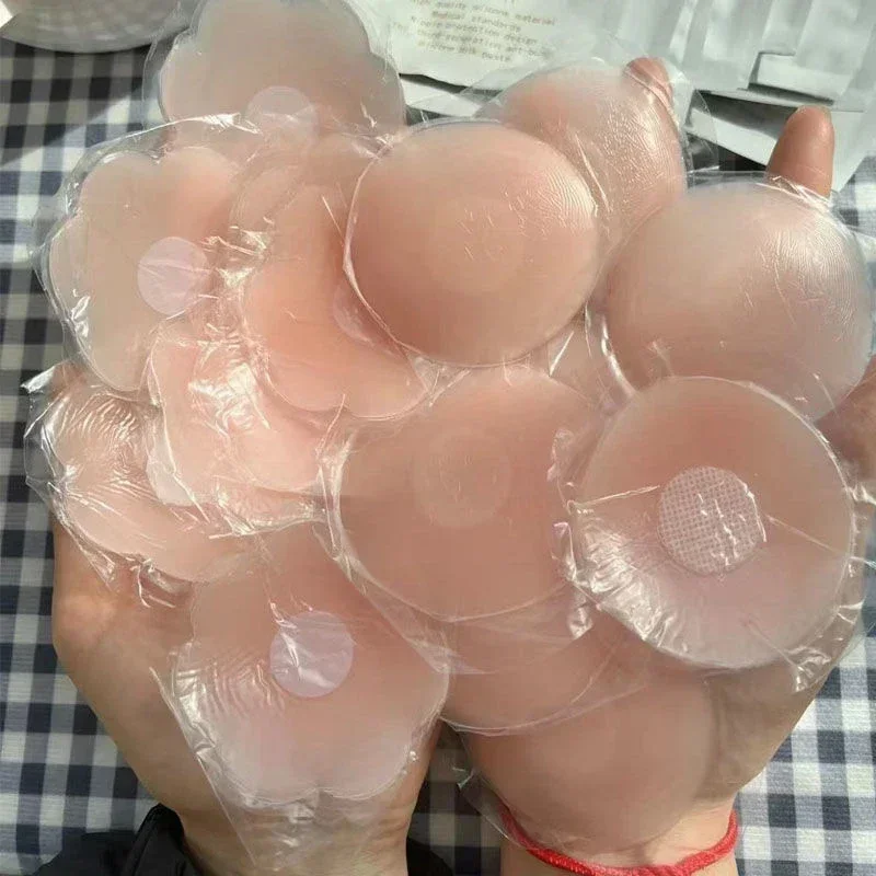 Silicone Breast Patch Silicone Nipple Cover Sticky Bra Breast Nipple Covers Invisible Stick On Bra Breast Sticker Silicone Adhesive Bra Silicone Stickers Reusable Invisible Self Adhesive Chest Paste Reusable Sticker Breast Petal Strapless Lift Up Bra Pad Silicone Petal Nipple Cover