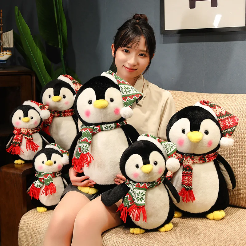 Simpatico pinguino di peluche con cappello e sciarpa, giocattoli per pinguini, peluche morbidi a forma di