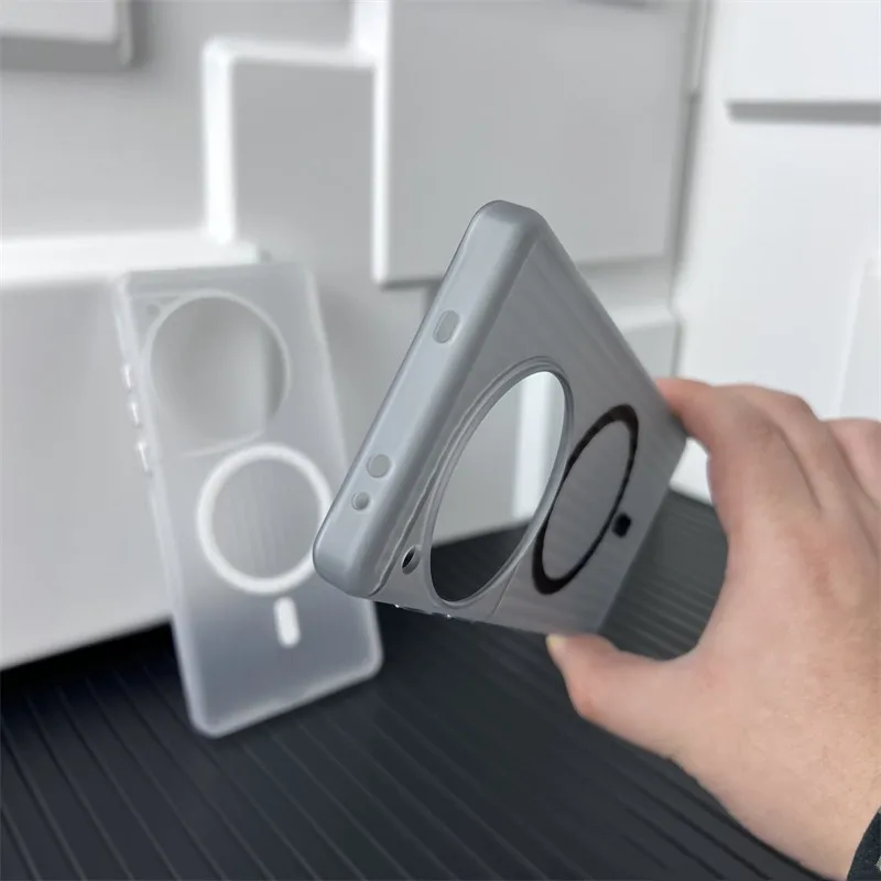 Matte Hard Slim Clear Back Case with Magnetic Frosted Finish - Anti-Fingerprint Design