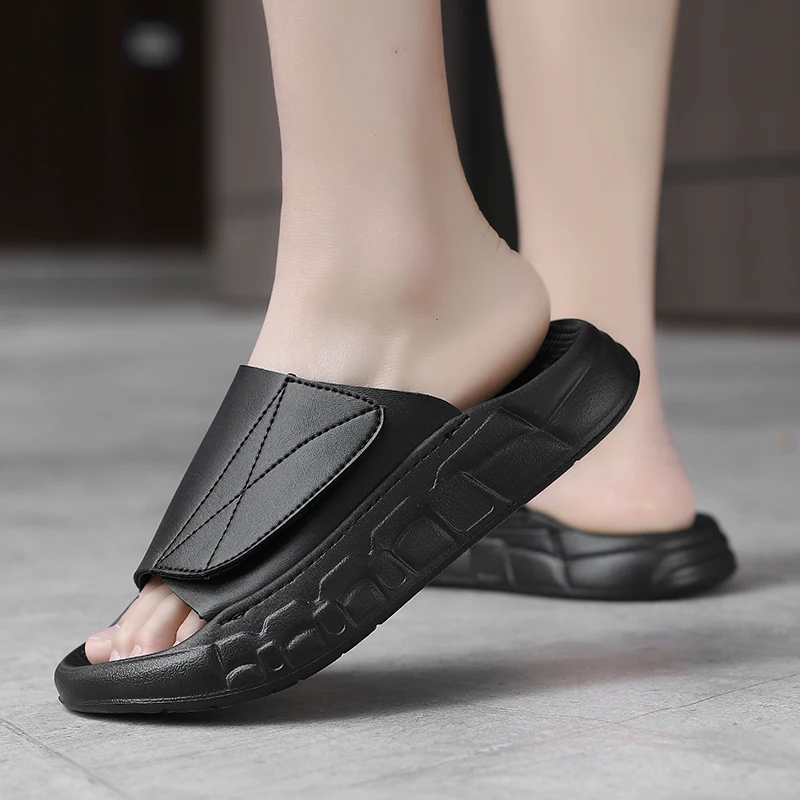 Slippers Men Wear-Resistant Outdoor Non-slip Comfortable Fashion Lightweight Platform Mens Shoes Summer Main Pantuflas Hombre