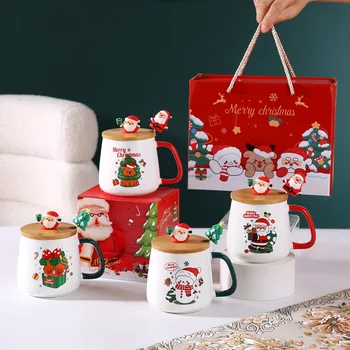 Santa Claus Ceramic Mug with Lid and Spoon 1