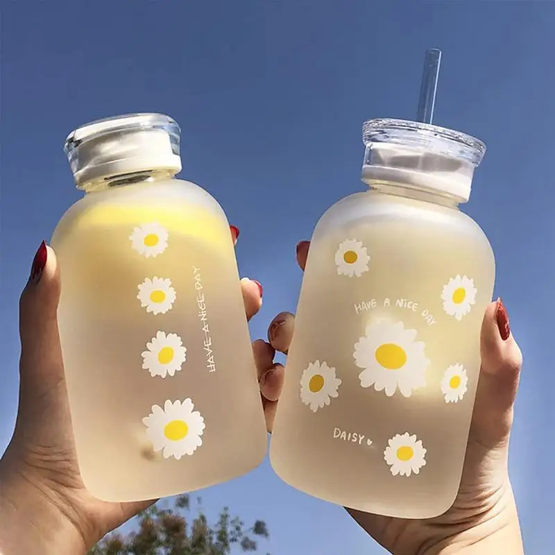 

Glass Water Bottle With Straw Creative Daisy Frosted/Transparent Cup Heat-Resistant Drinking Bottles With Scale For Juice Water