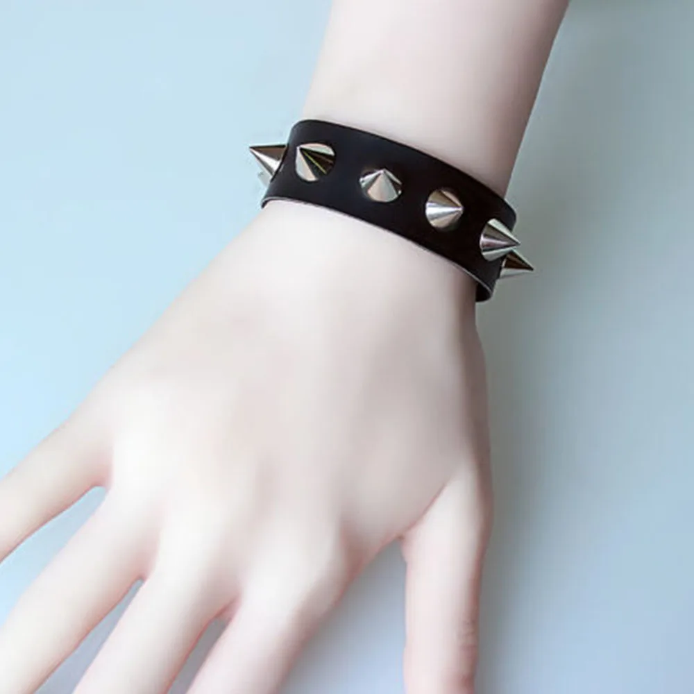 1 Pc Fashion Unisex Women Punk Black Bracelet Silver Color Spike Rivet Cone Black Leather Cuff Wristband Adjustable Bangles