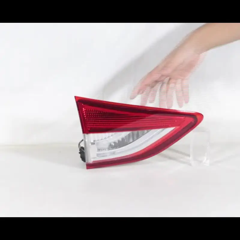 Hoe vervang je het derde remlichtlampje van de Ford Escape - Kuga Hoe vervang je het derde remlichtlampje van de Ford Escape - Kuga