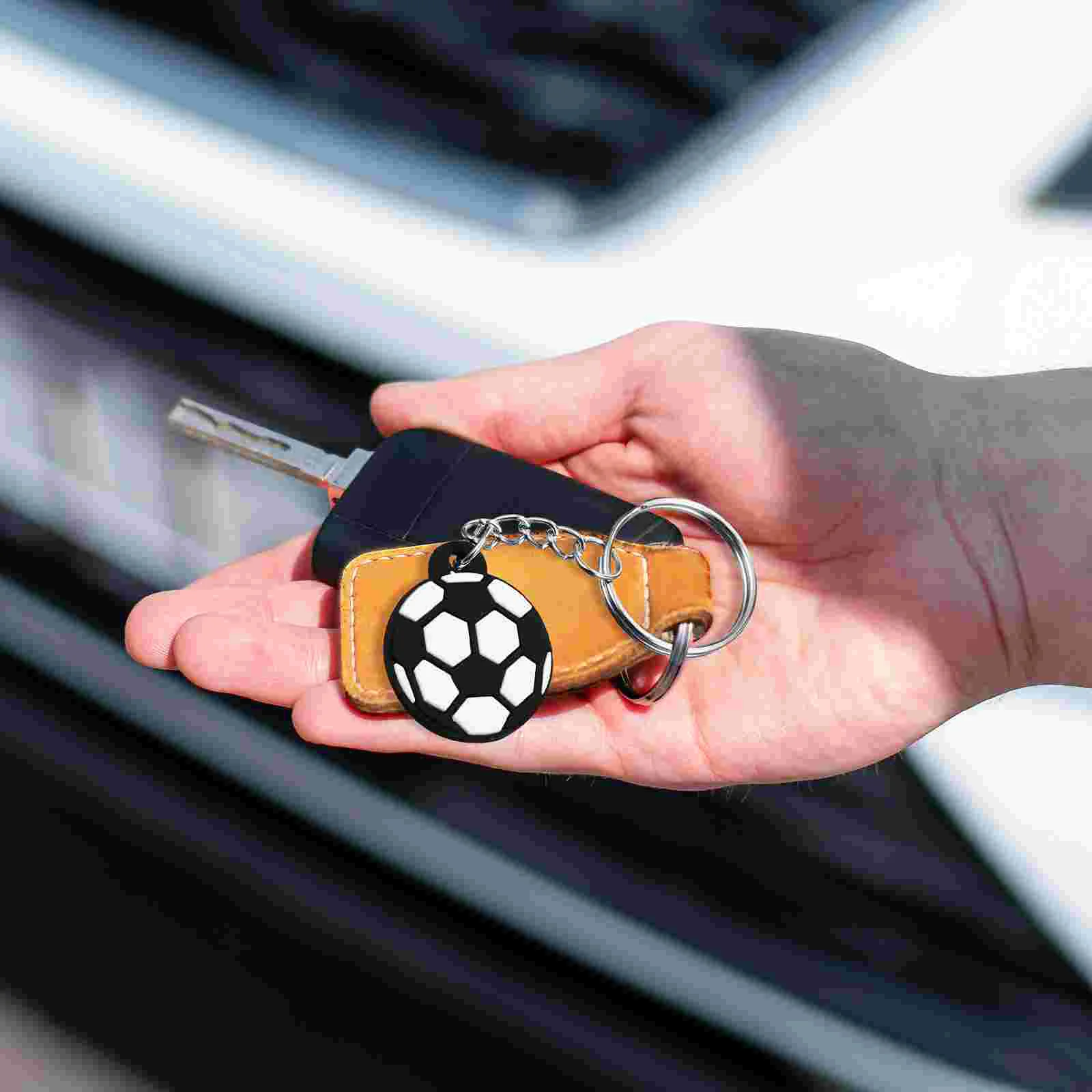 24pcs Football Keychains Portable Keyrings With Soccer Pendants Party Favors Sport Keychains Carnival Game Reward Gifts football party toys handmade doll keychain