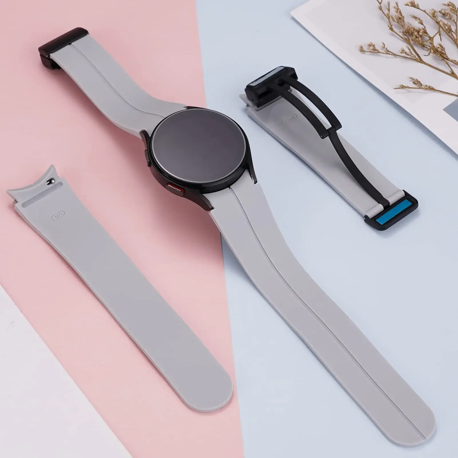 Magnetic Clasp Silicone Band Strap with Classic Design