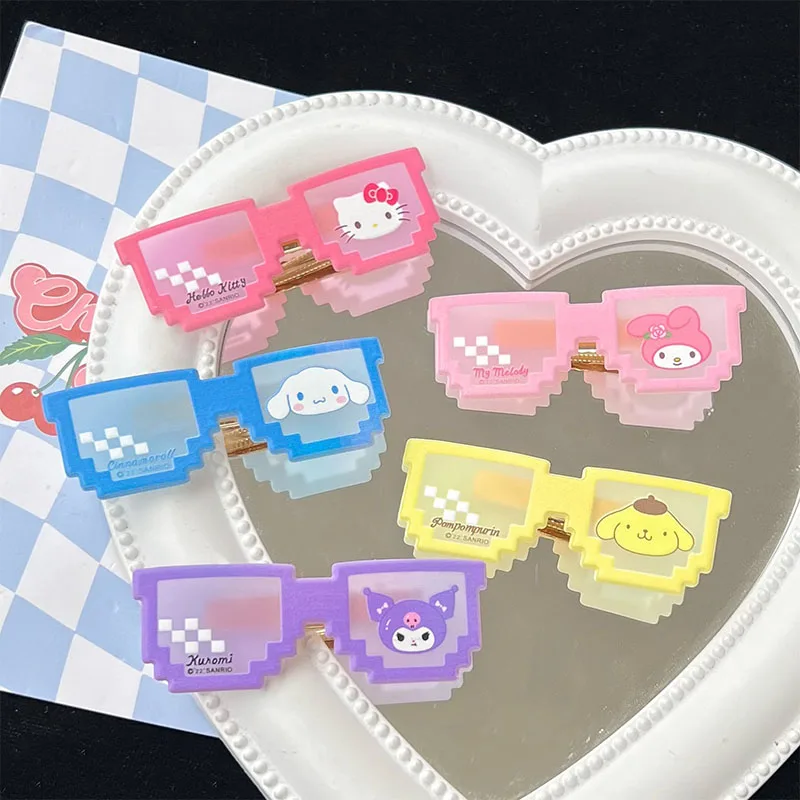 

Cinnamoroll Hello Kitty Kuromi My Melody Pompompurin Sanrio Cartoon Acrylic Sunglasses Hairpin Anime Toys for Girl Birthday Gift