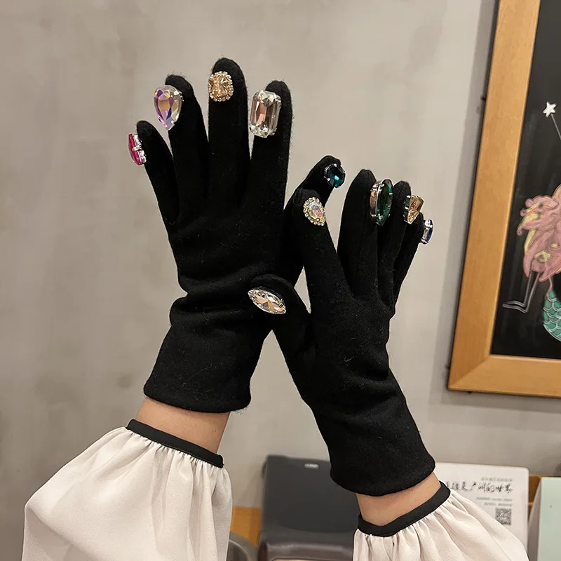 Ski gloves Cashmere gloves Korean version of the new rhinestone split finger gloves can touch screen warm cycling warm C038