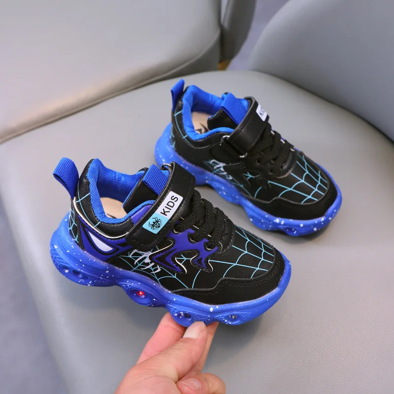 디즈니 LED 캐주얼 스니커즈 레드 블랙 봄 소년용 스파이더맨 메쉬 야외 신발 어린이 조명 미끄럼 방지 신발 사이즈 21-30