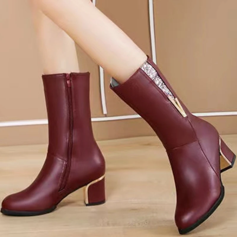 

Зимняя обувь, новинка, женские ботинки на молнии сбоку, новые теплые сапоги до середины икры на массивном каблуке, женские сапоги из мягкой кожи на платформе