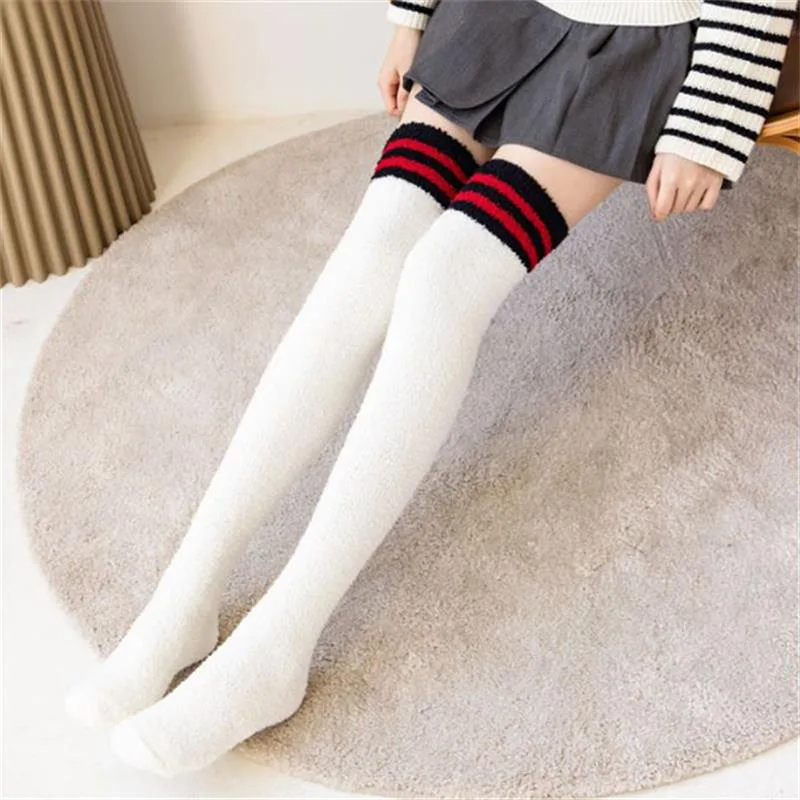 Winter Knie Scoks verdicken warme pelzige Beinwärmer Frauen Oberschenkel hohe Socken Korallen Fleece Strümpfe_voghion.com