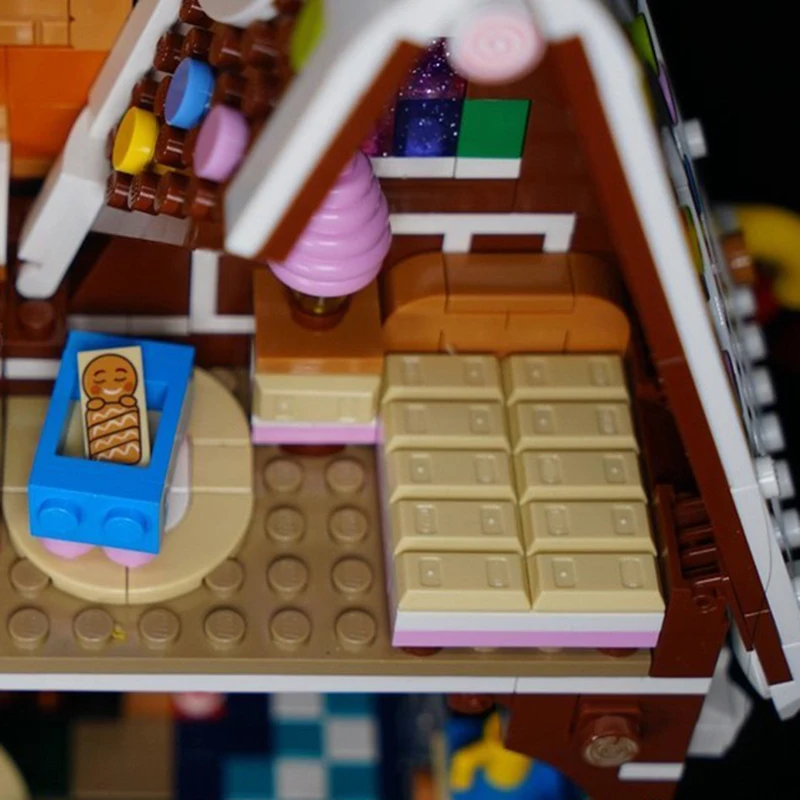 Creative Mini Christmas Gingerbread man House Building Blocks Hut Model Assemble Bricks Toy Holiday Gifts For Kid Girl Boy Adult 5