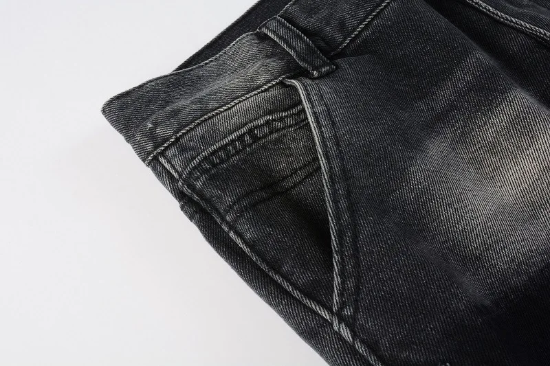 Four Seasons Jeans - Lifestyle Image 4