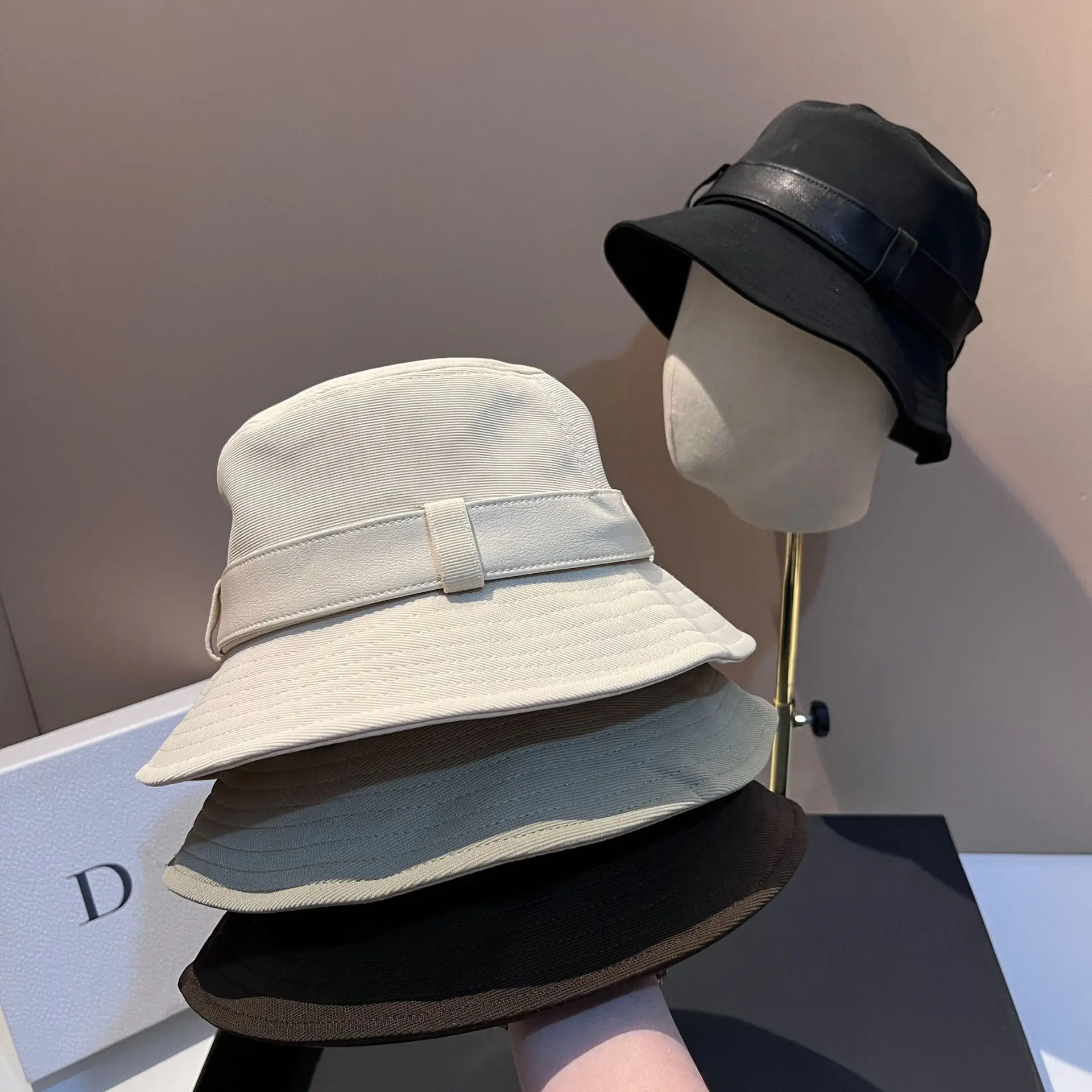 Designer Brand Spring Summer Women's Bucket Hat Casual Beach Hats