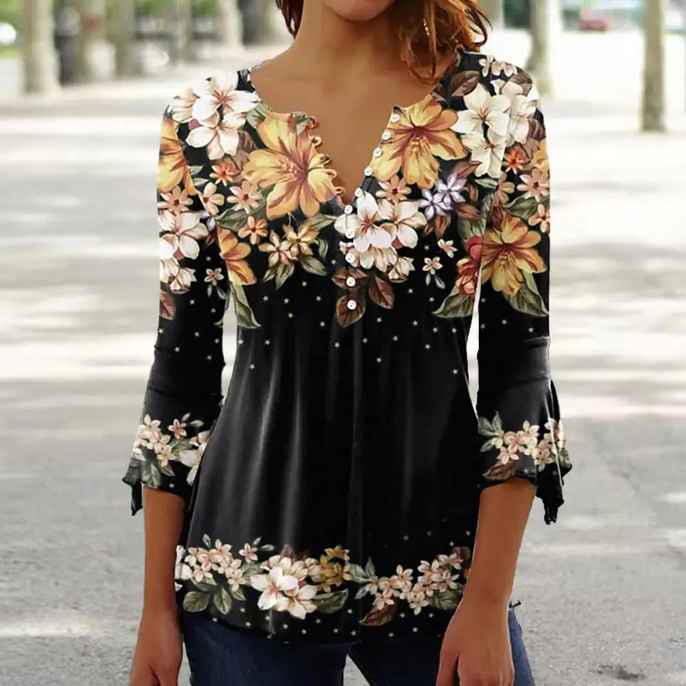 

Lightweight Women T-shirt Stylish Women's V-neck Floral Print Blouse 3/4 Sleeves Loose Hem Buttoned Half Placket for Spring