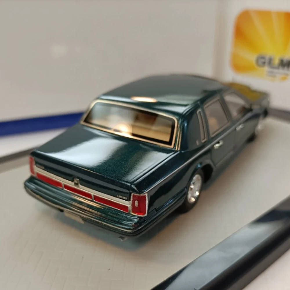 1/43 GIM製 1997 Lincoln TownCar Limousine Diecast 1/43 Scale