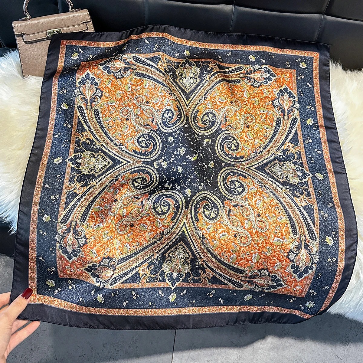 2025 New Fashion 70X70cm Women's Scarf Silk Paisley Print Scarf Square Shawl Decorative Headband Neck Luxury Design Bandana