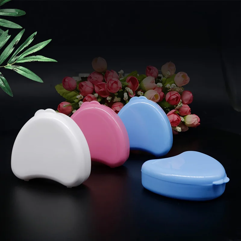 1pc Color Plastic Denture Box Heart-shaped Tooth Retainer Storage Box, Heart-shaped Tooth Storage Box, Multifunctional Appliance