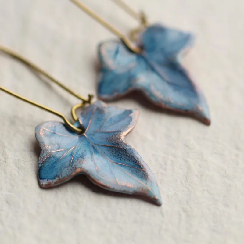 Vintage Ethnic Gradient Blue Maple Leaf Earrings for Women Temperament Earrings Fashion Party Jewelry Accessories Gift Bijoux Dangle Earrings