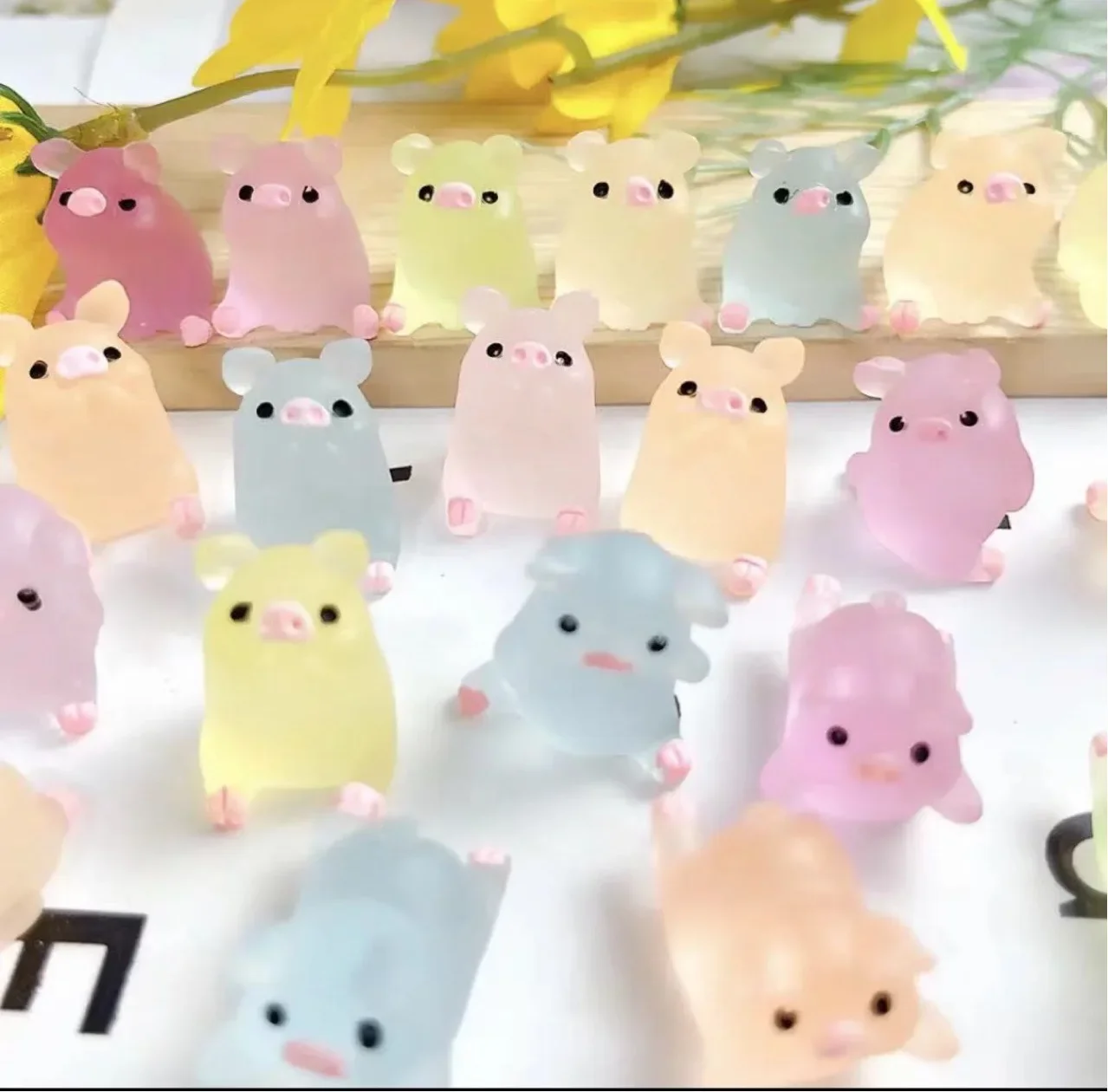 Resin Toy Accessories 5-50PCS Kids Glow Piglet Toy DIY Resin Accessories Cream Gel Material Decoration