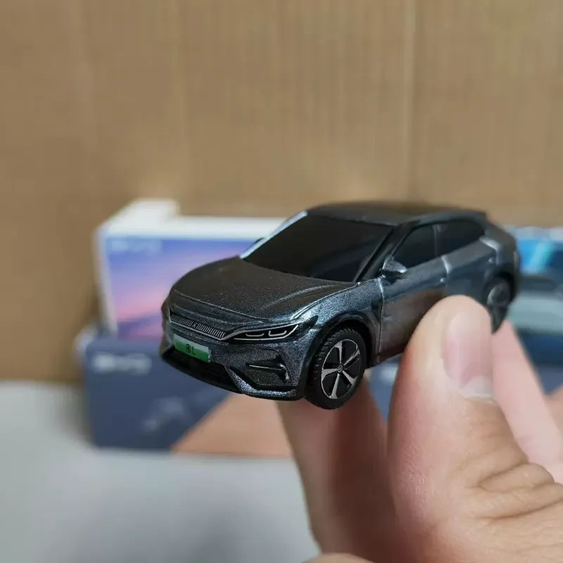 Modèle Réduit Voiture BYD Seal EV 1:18 - Métal Die-Cast - Bleu Ou Rouge - Neuf - Collection