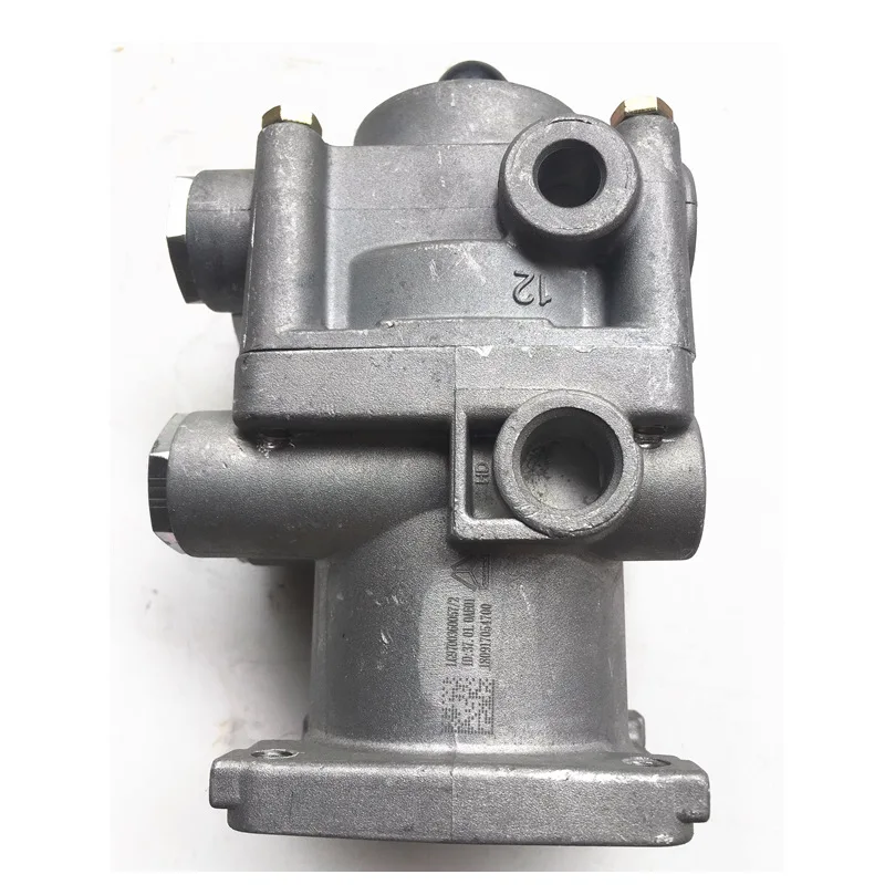 Brake Master Cylinder Brake Pump for CNHTC SINOTRUK HOWO Light Truck Parts LG9700360057