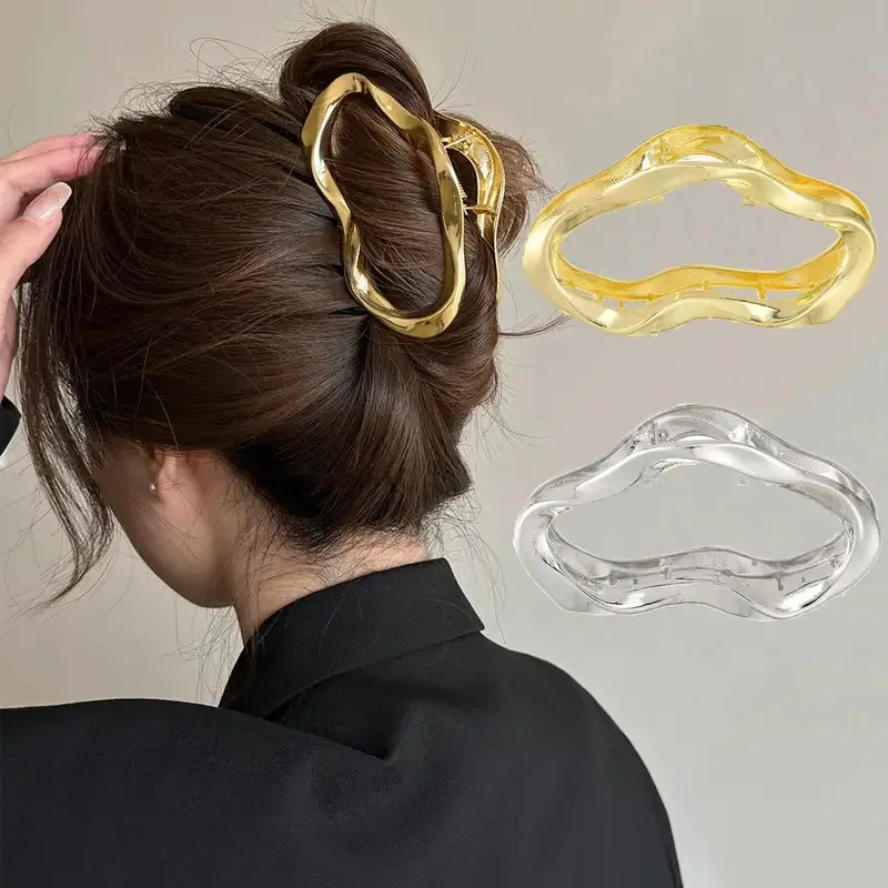 Elegant Cloud-Shaped Metal Hair Clip - Stylish Anti-Slip Fashion Accessory