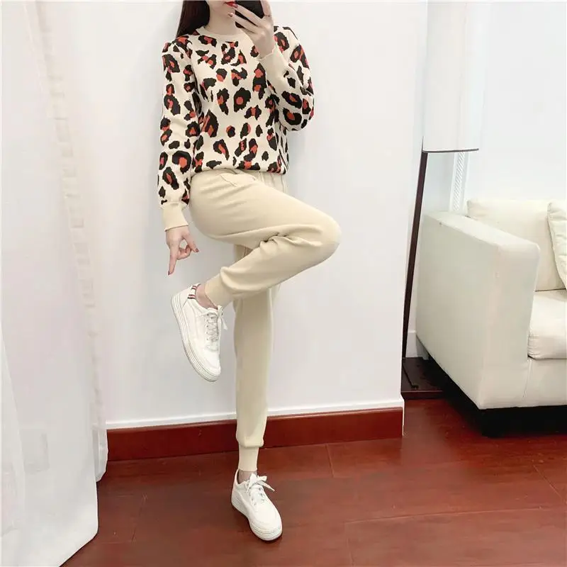

Autumn Winter Fashionable Temperament Leopard Round Neck Knitting Shirt High Waist Thin Harem Pants Two-piece Suit Tide T14