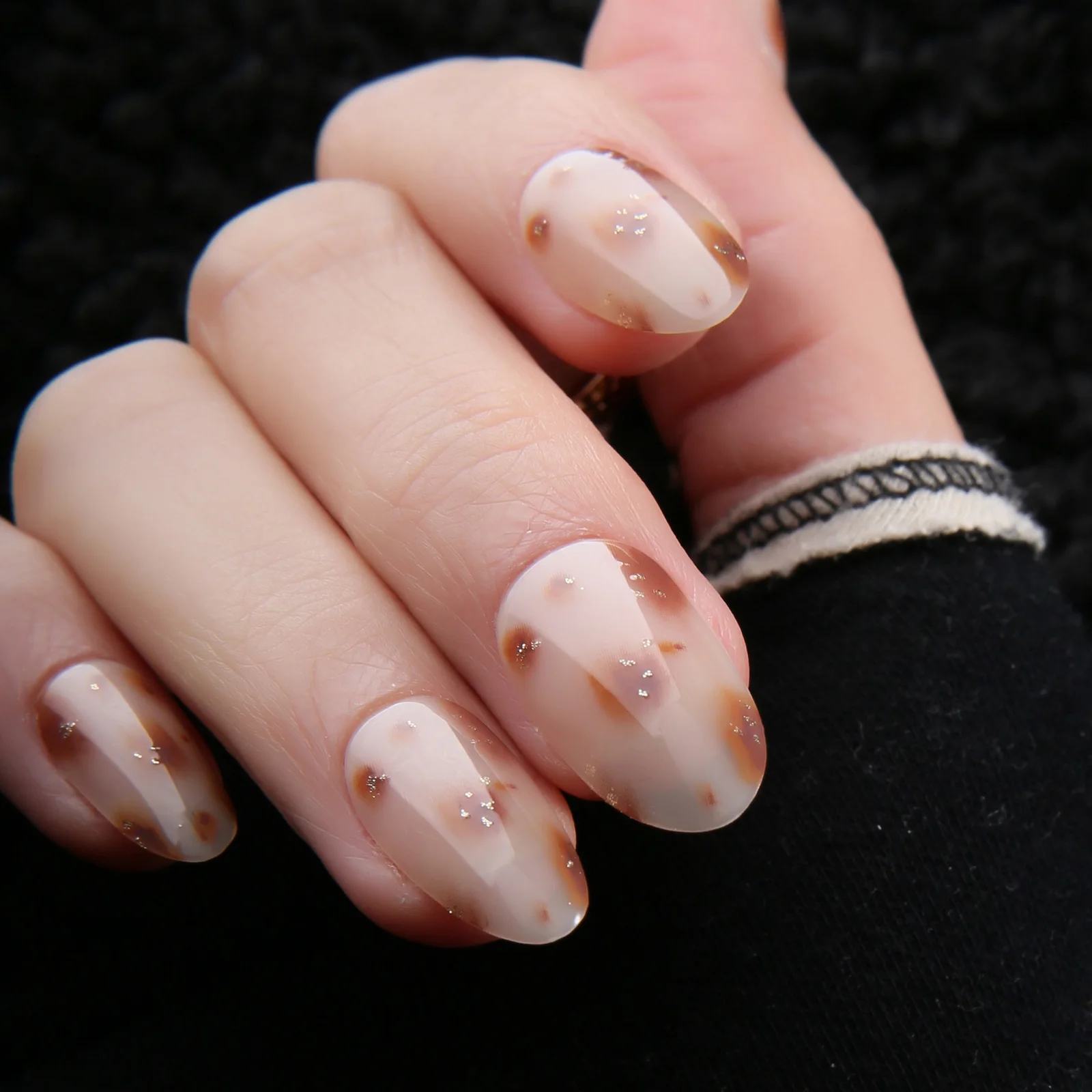 Nude Natural Glossy Glitter Oval Press Nails Clear Sparkle Nails Fard Con Unghie Finte Marroni Macchie Unghie Finte Rotonde