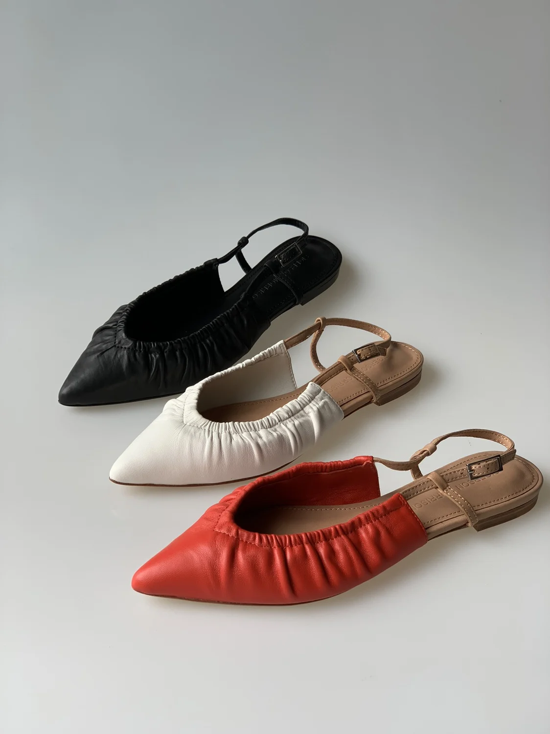 

2022 High-end Real Leather Women's Shoes Flat Pointed Casual Shoes Elegant Sandals