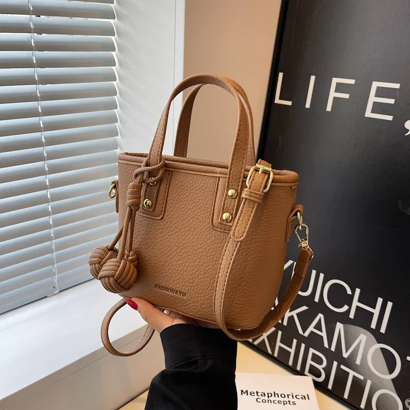 Simple Portable Bucket Small for Women 2024 New Korean Style Shoulder Messenger Contrast Color Commuter Small Carrying Bag