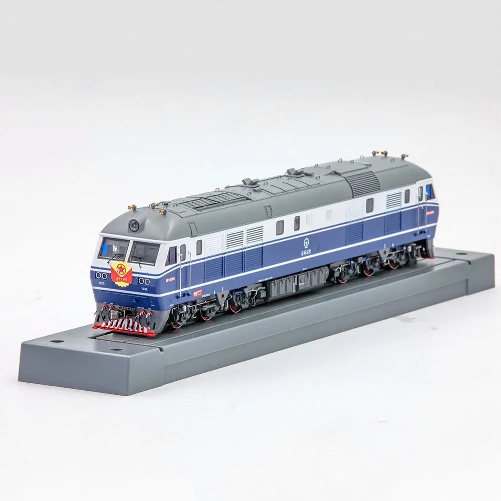 Train Model HO Scale 1:87 Dongfeng 11 Diesel Locomotive DF11