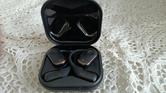 Open-Ear Bluetooth Earbuds That Keep You Connected