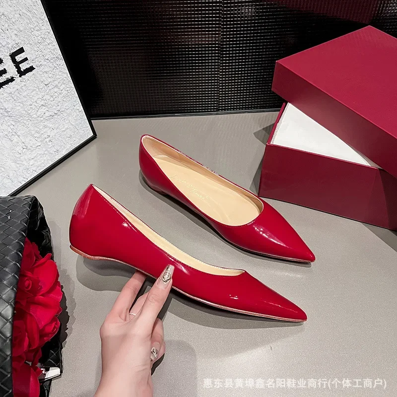 

Flat red soled shoes women's 2024 spring new Internet celebrity temperament celebrity pointed toe increased red single shoes