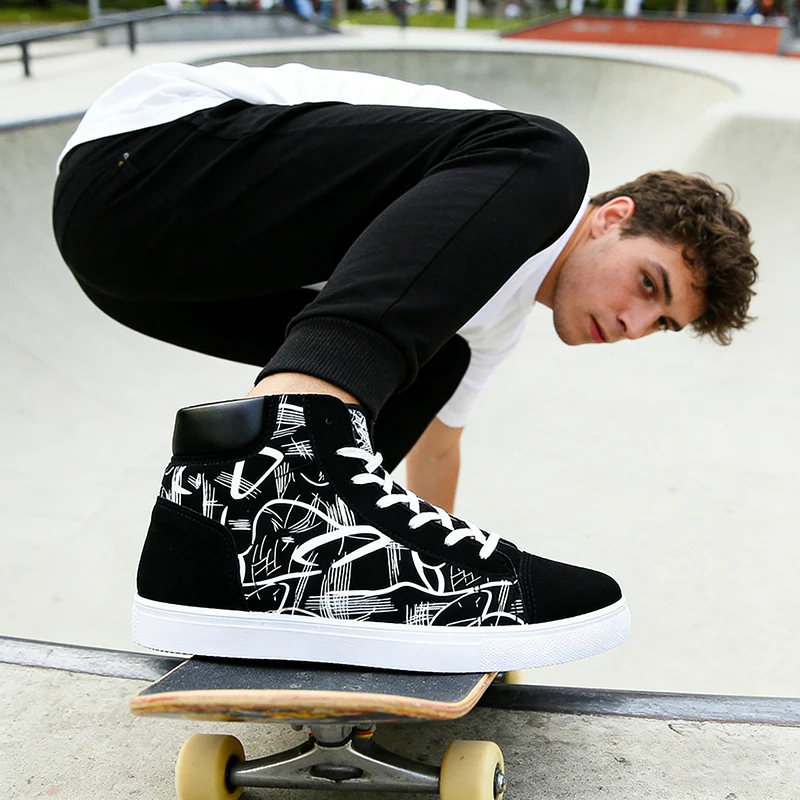 Street Style Fashion Sneakers Mens Casual Shoes Flat Breathable High top Black Red Brand Male Footwear 2