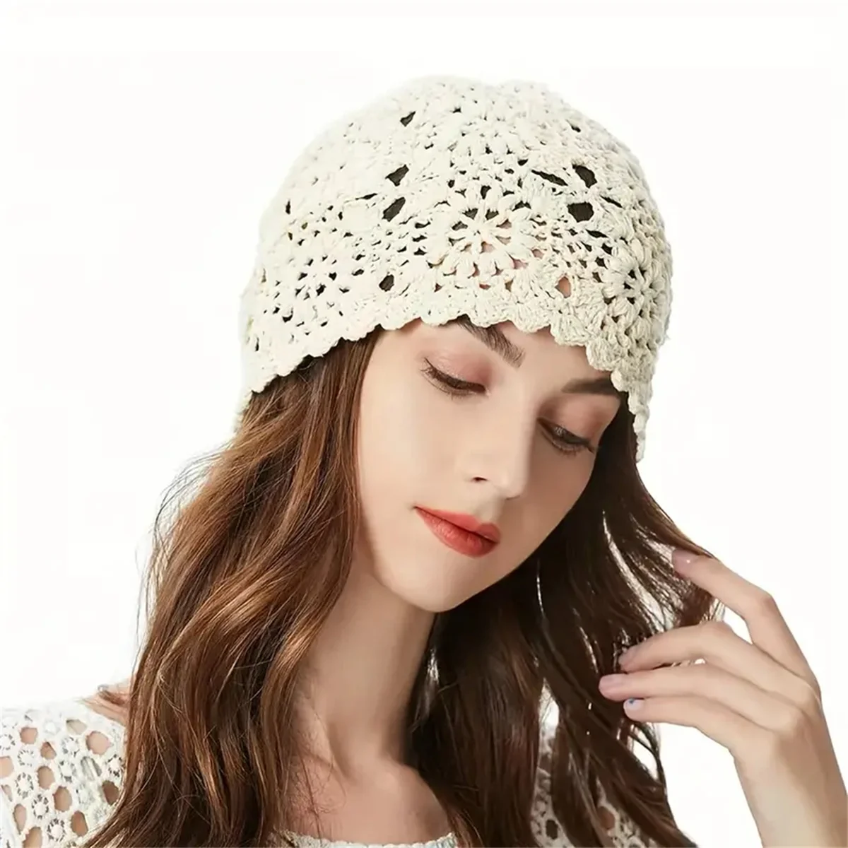 Ein Instagram mit japanischem Frühlings- und Herbstmuster, hohlem Vintage-Handarbeitshut für Frauen, gehäkeltem Blumenmuster, gestricktem Wollhut für Frauen.