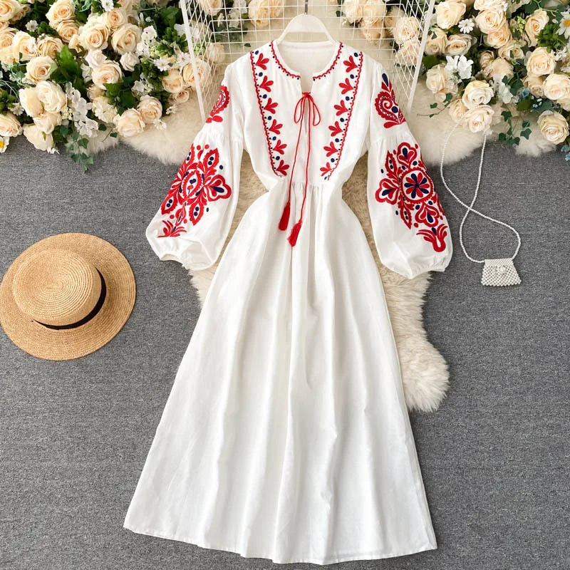 

Bohemian ethnic style embroidery flower round neck lantern sleeve pleated loose and thin 1 long skirt dress woman