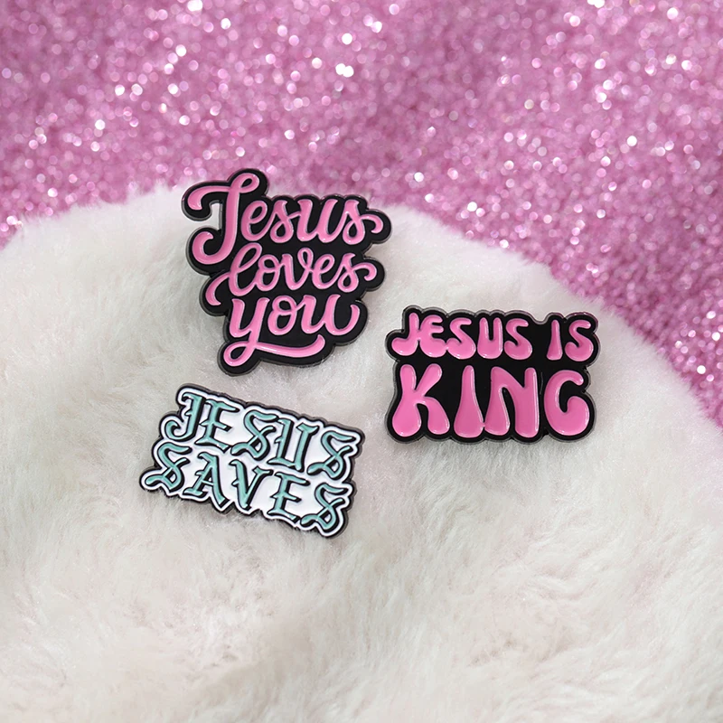 Text Liebe wie Jesus Emaille Pin benutzer definierte Ostern Kreuz Gläubiger Halloween Schmuck Revers Kleidung Rucksack Shirt Geschenk für Fans Freund