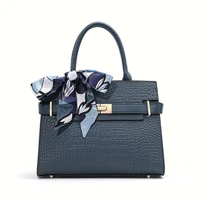 Sac à main en cuir véritable de vache pour femmeConversible pour bandoulière et épaule, avec foulard en soie, sac fourre-tout à motif crocodile 3