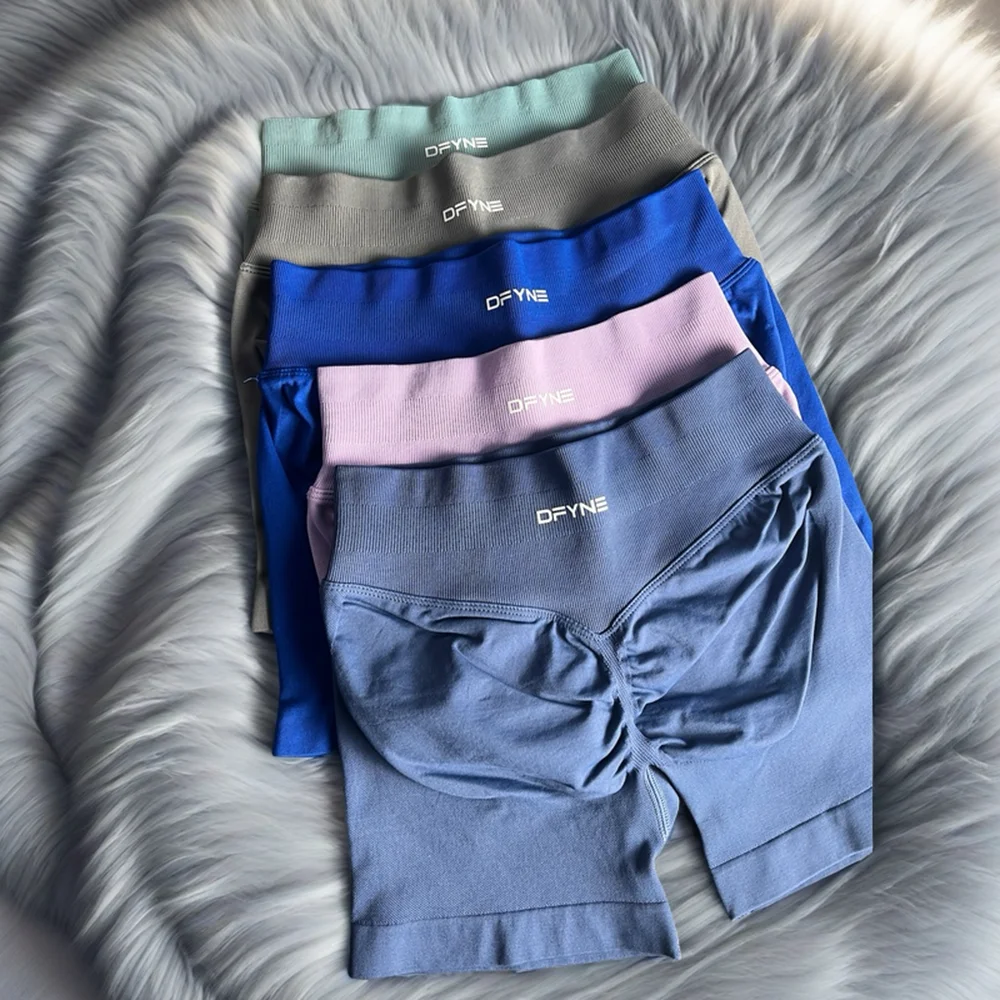 Impact Shorts with Logo Low Waist Seamless Yoga Shorts Scrunch Bum Gym Shorts Workout Biker Short Stretch Fitness Clothing 3