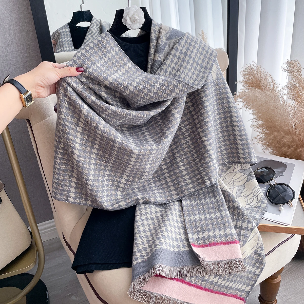 2024 Luxury Brand Two-Sided Jacquard Scarf pashmina Cashmere Soft Warm Fringe Pashmina Shawl Winter Coldproof Windproof Blanket